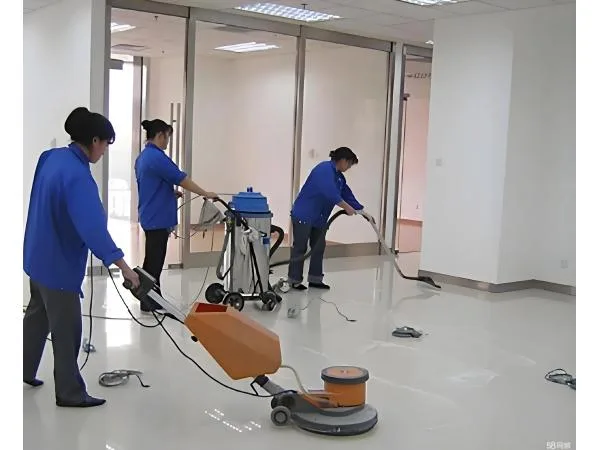保潔行業全面指南：日常保潔與專業服務的選擇技巧